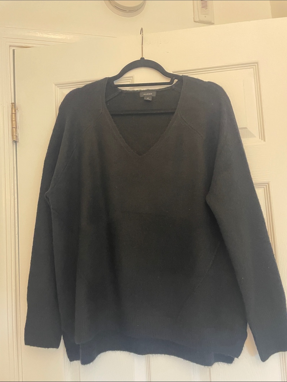 Halogen women’s  V-Neck Men's Sweater -